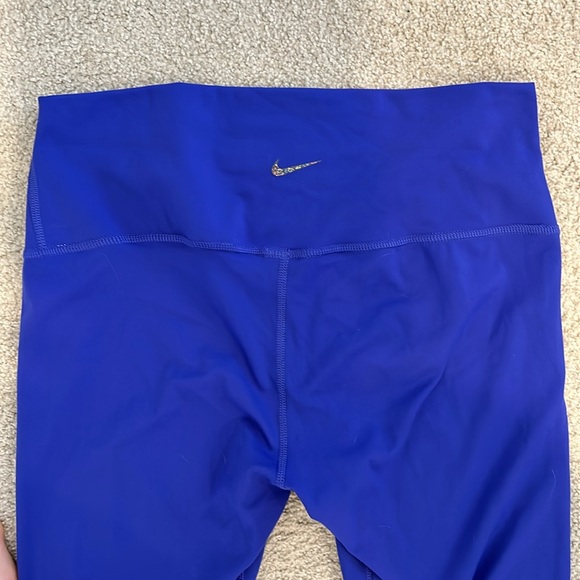 Nike Yoga vibrant blue cropped tights like new, size XL (fits 14-16) - Picture 5 of 5